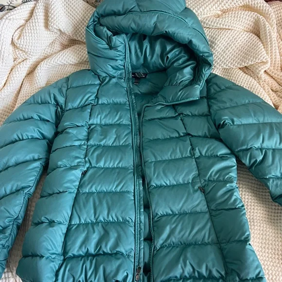 Patagonia Women's Teal Puffer Jacket - Picture 1 of 5